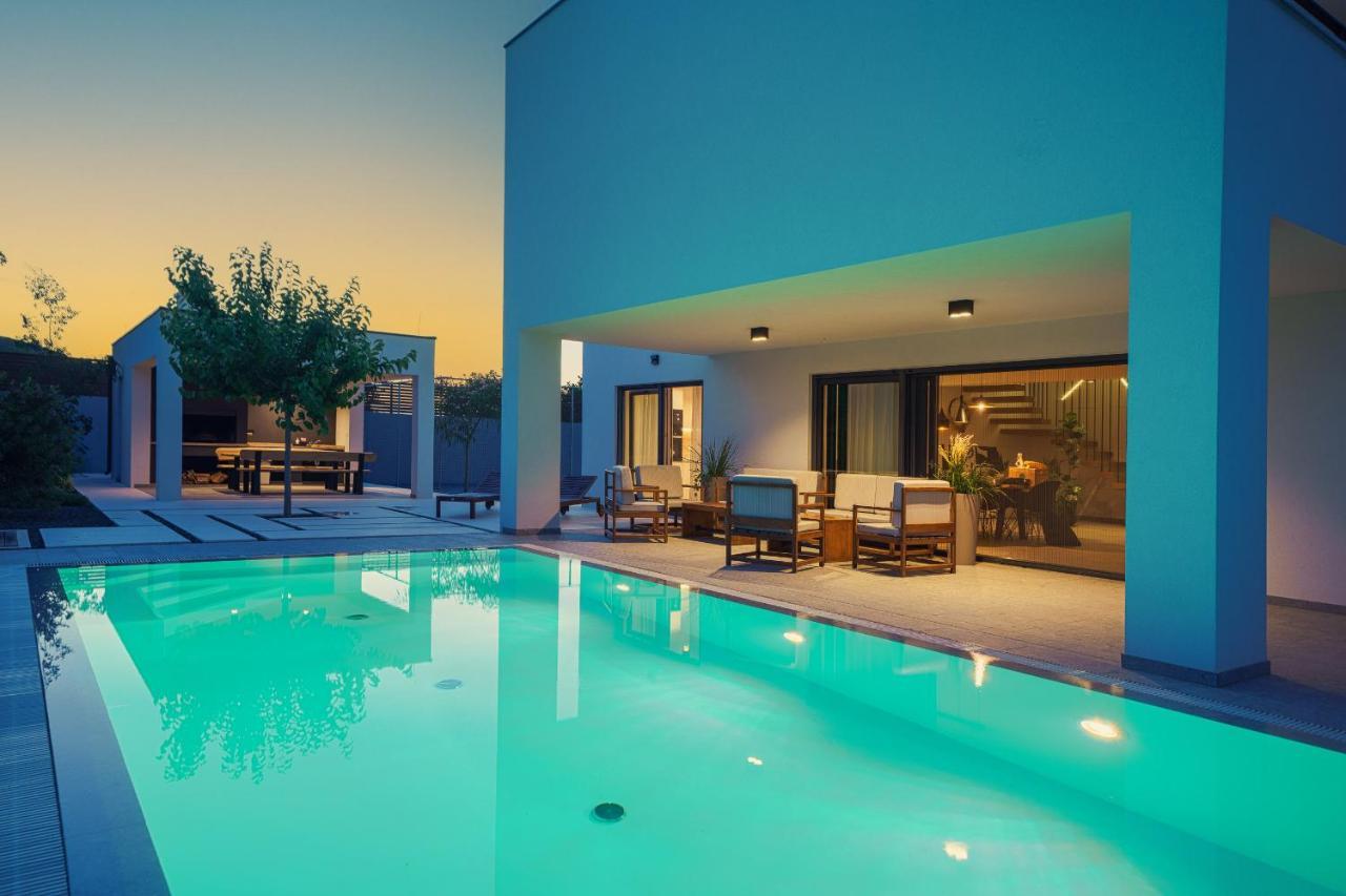 Villa O Водице Екстериор снимка